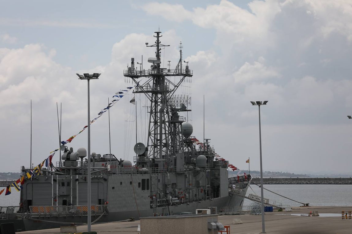 Celebración del Día de las Fuerzas Armadas en la base Naval de Rota