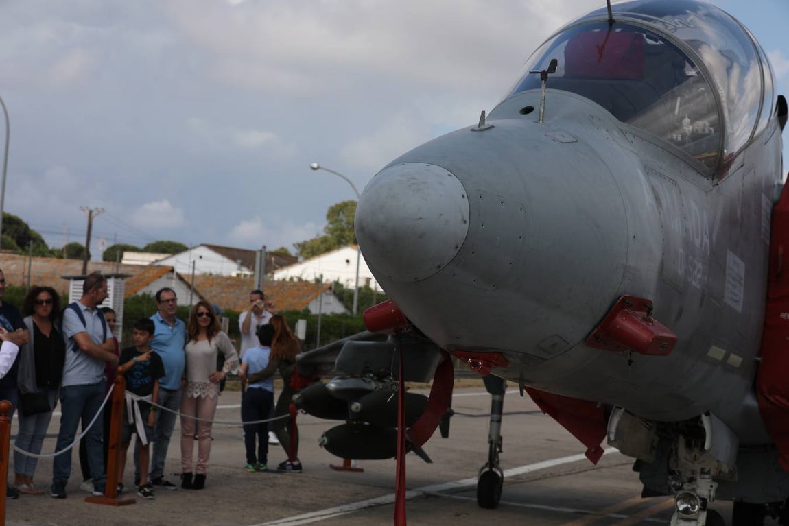 Celebración del Día de las Fuerzas Armadas en la base Naval de Rota