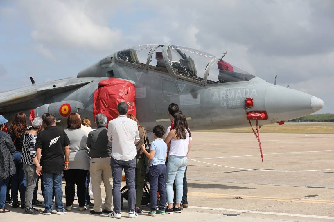Celebración del Día de las Fuerzas Armadas en la base Naval de Rota
