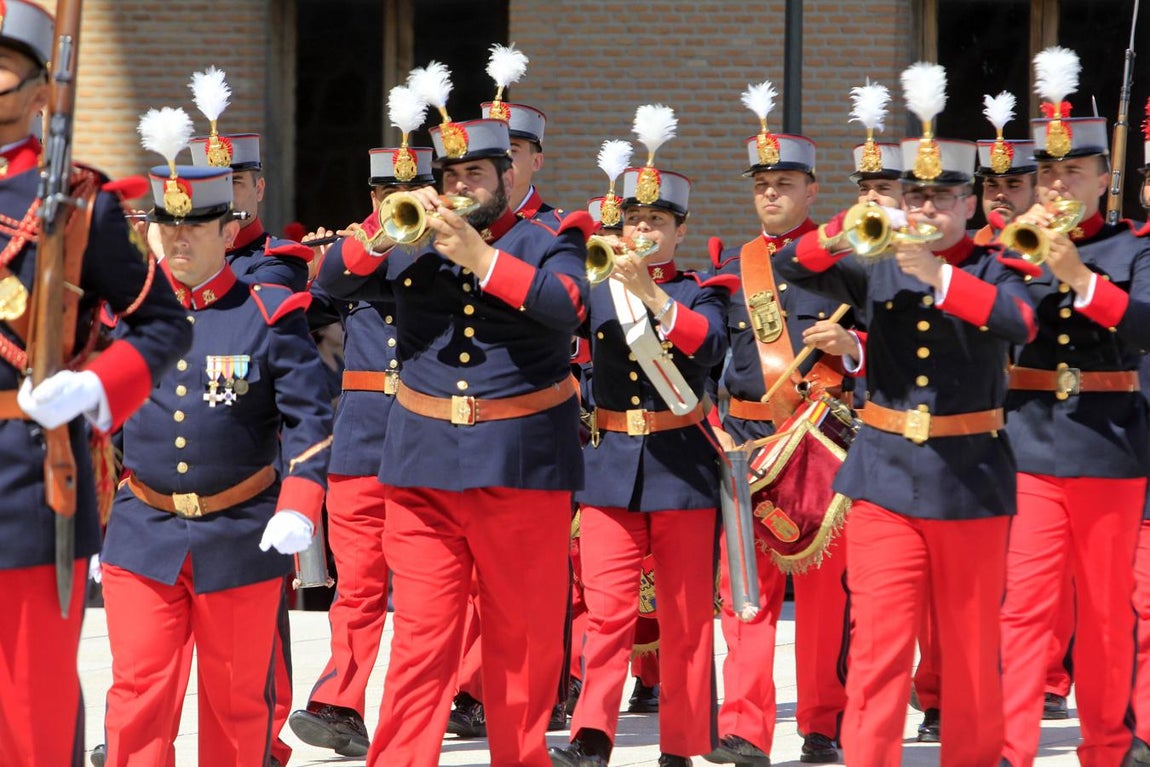 El relevo de la Guardia en el Alcázar de Toledo, en imágenes