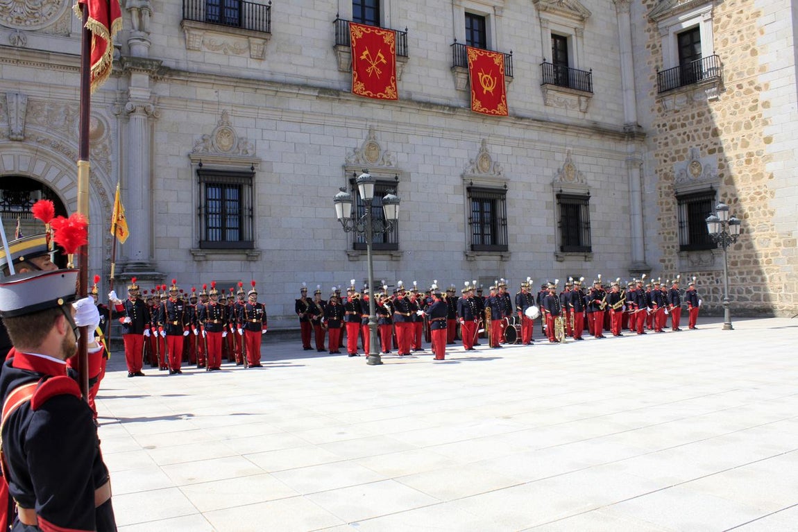 El relevo de la Guardia en el Alcázar de Toledo, en imágenes