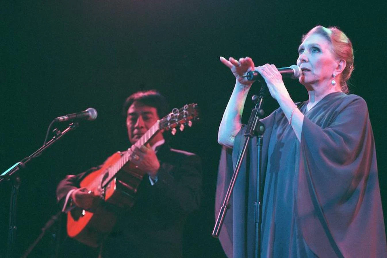 La cantante durante una actuación en el año 2000