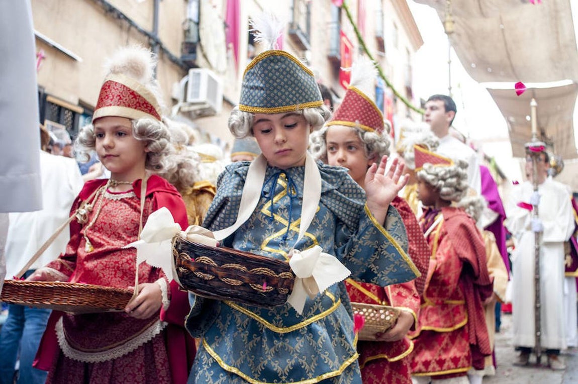 Un magno desfile en honor al Santísimo