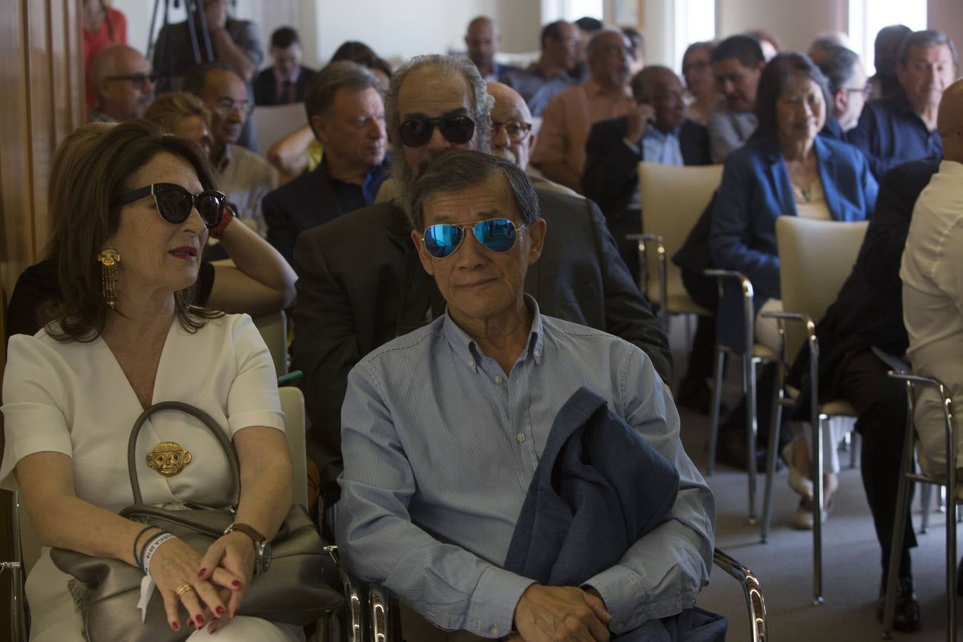 Homenaje estudiantes iberoamericanos de medicina en Cádiz en los años 50 y 60