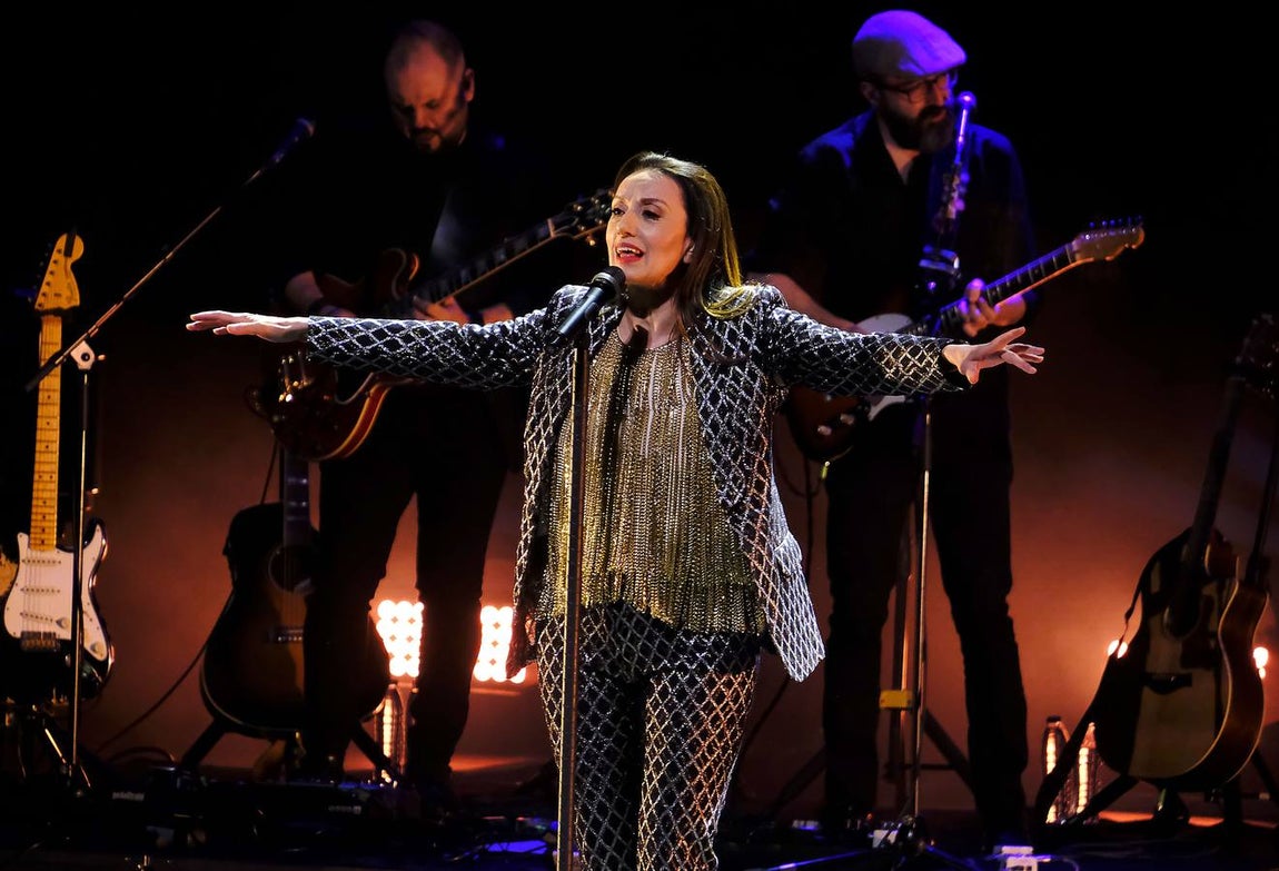 En imágenes, el concierto de Luz Casal en Sevilla