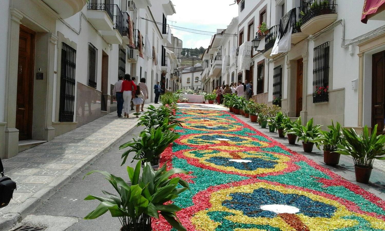 Así luce el colorido Corpus de Valenzuela