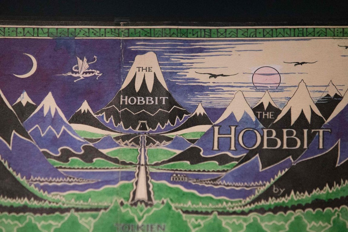 Sobrecubierta de «El Hobbit» realizada por Tolkien