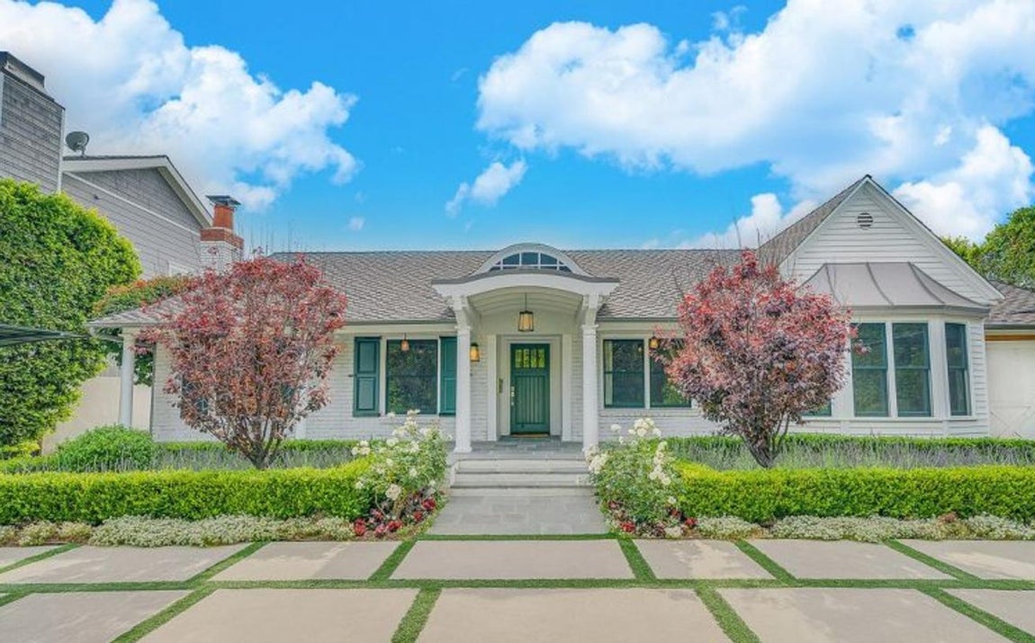 Barrio exclusivo. El distrito está situado en una tranquila y lujosa zona de Los Angeles donde residen otras estrellas como Miley Cyrus, Demy Lovato o Kaley Cuoco