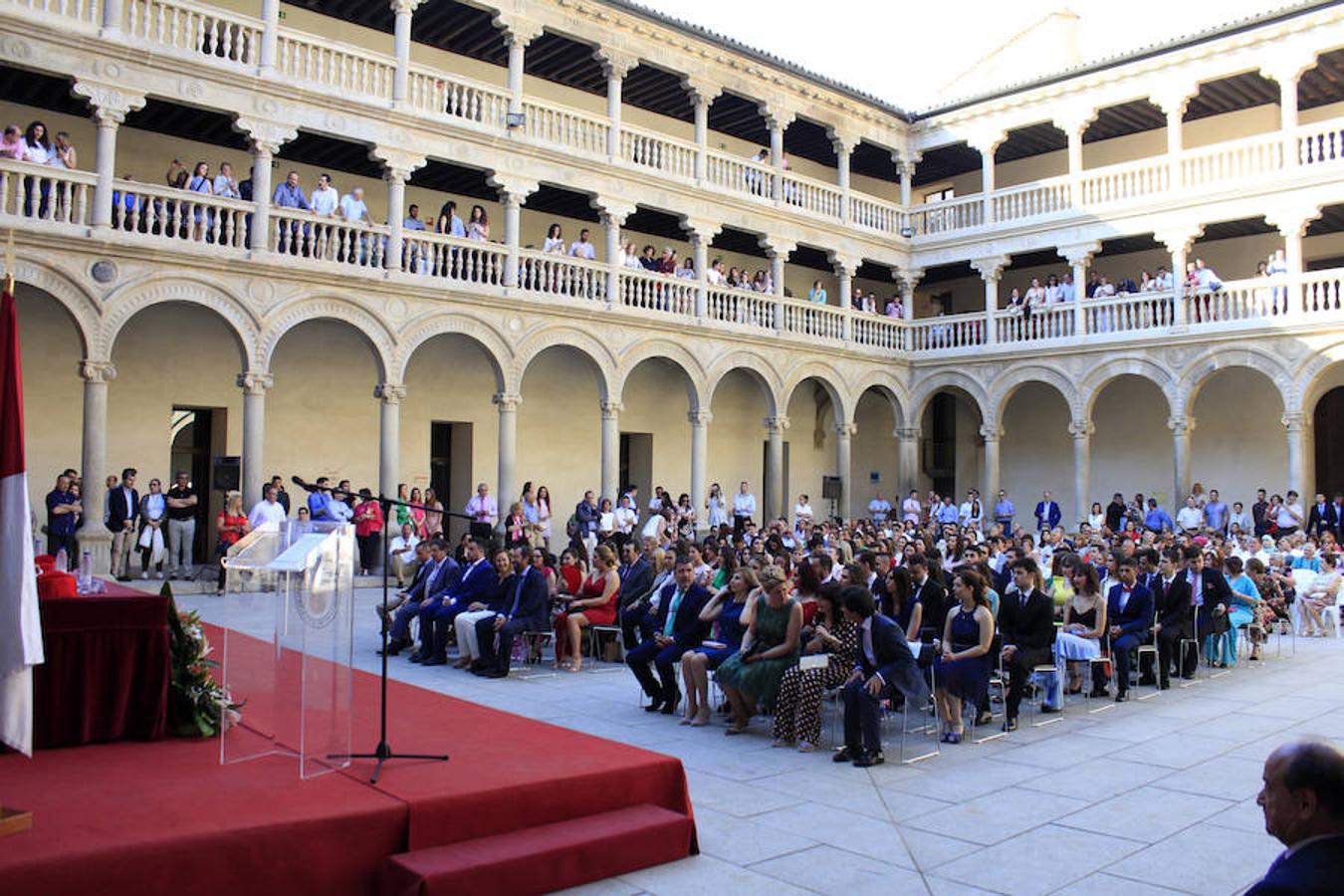 Graduación de la V promoción de Ciencias Jurídicas y Sociales