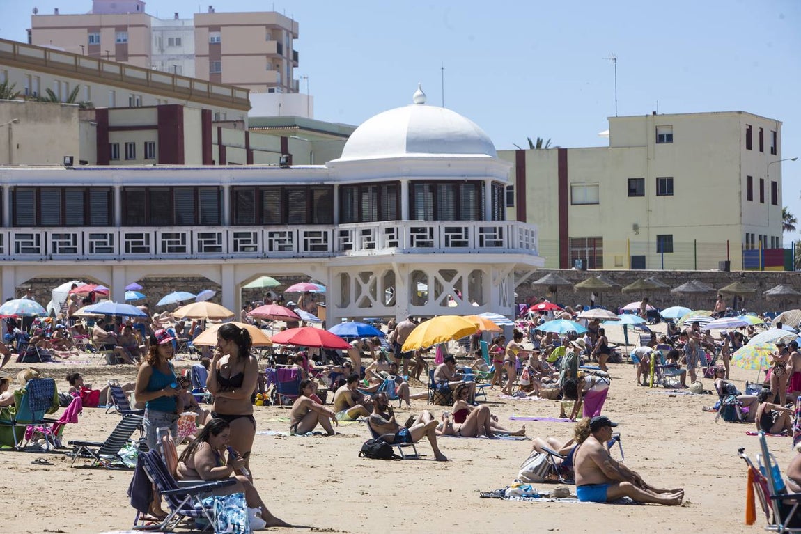 Playa de La Caleta en Cádiz capital