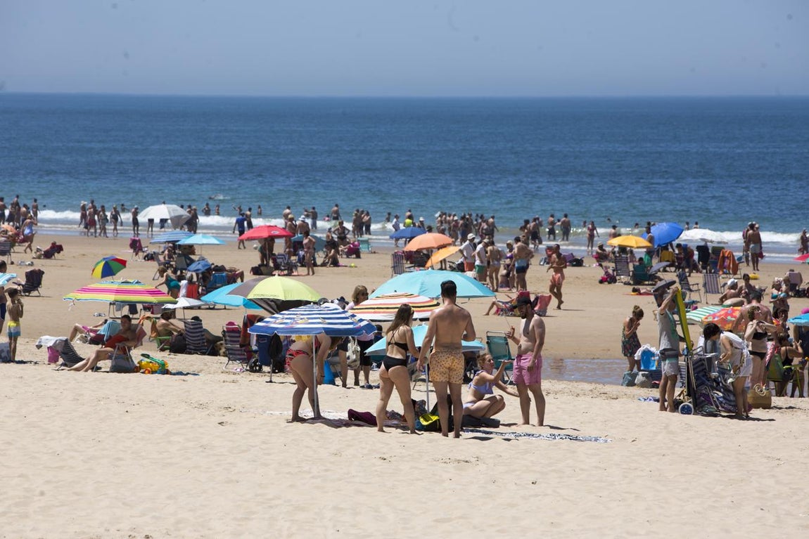 Playa de La Victoria en Cádiz capital