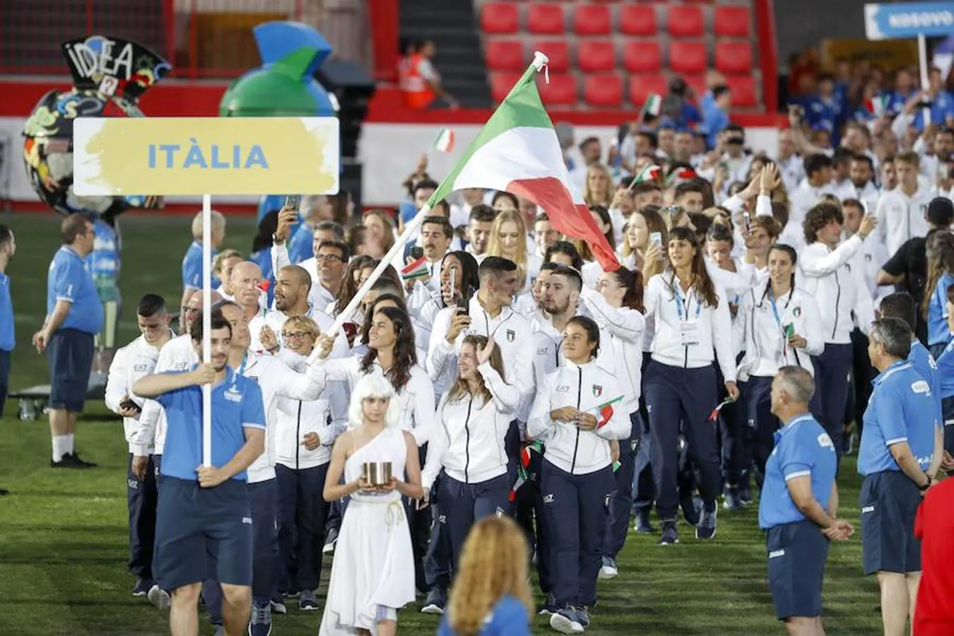 Desfile de la delegación de Italia durante el acto de inauguración hoy en Tarragona de la XVIII edición de los Juegos Mediterráneos.. 