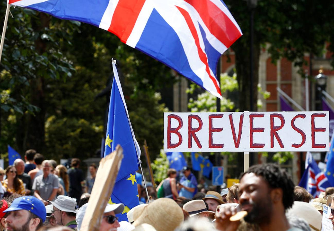 Manifestación anti-Brexit. Decenas de miles de personas se manifestaron en Londres el sábado para pedir una segunda votación sobre la salida de Gran Bretaña de la Unión Europea