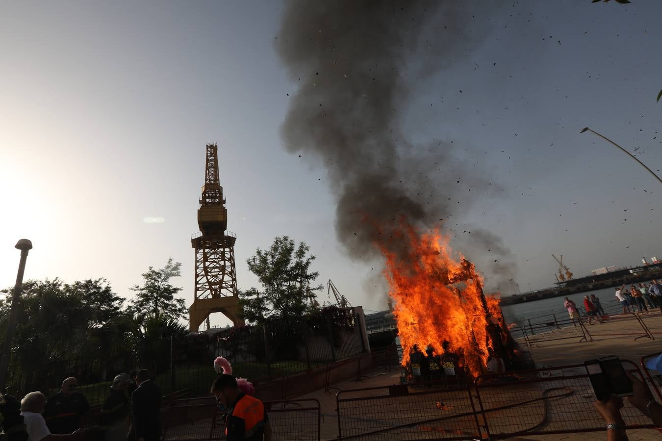 La tradición y el fuego marcan los Juanillos