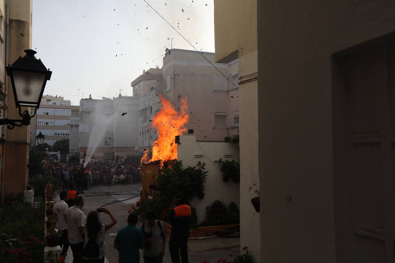 La tradición y el fuego marcan los Juanillos