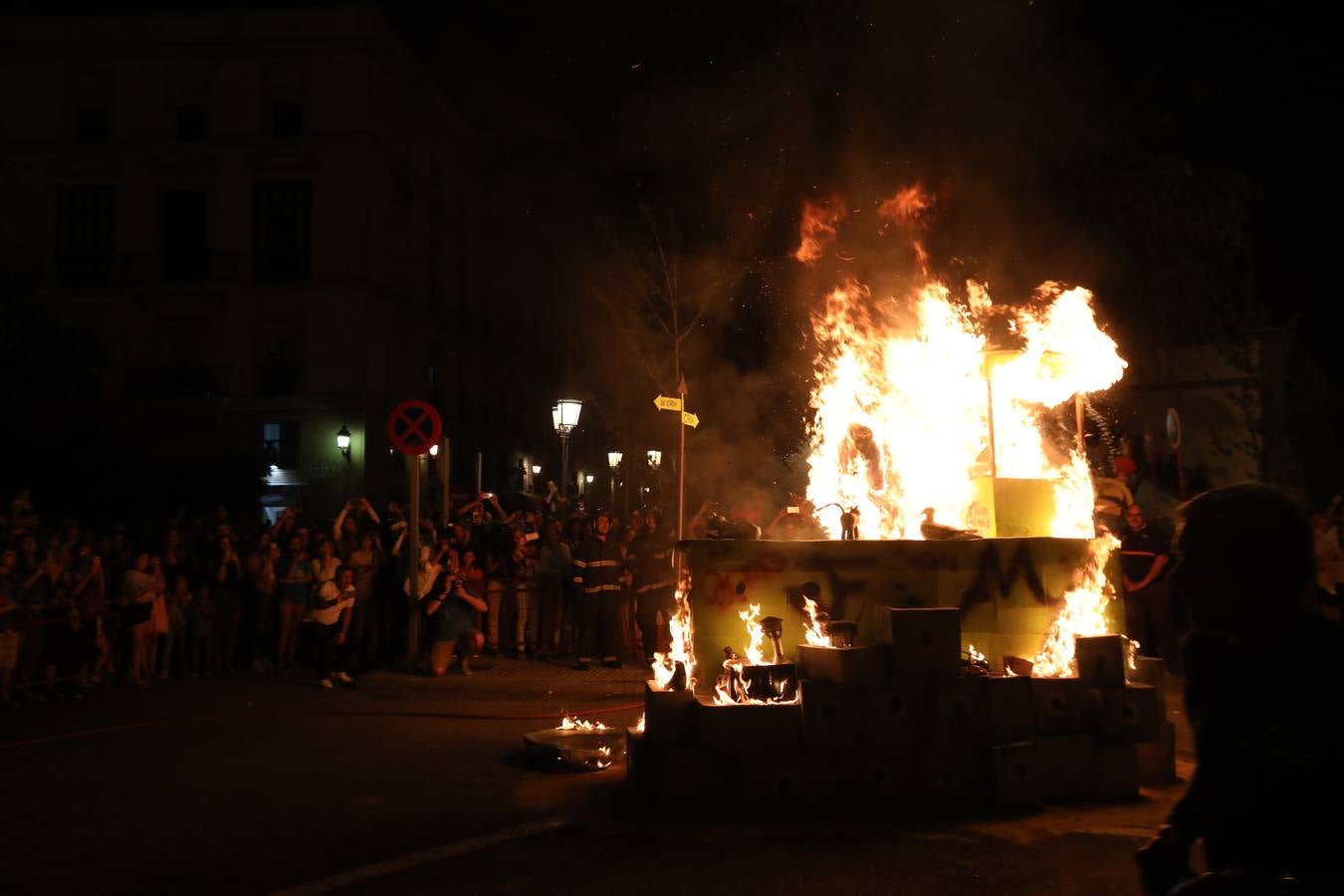 La tradición y el fuego marcan los Juanillos