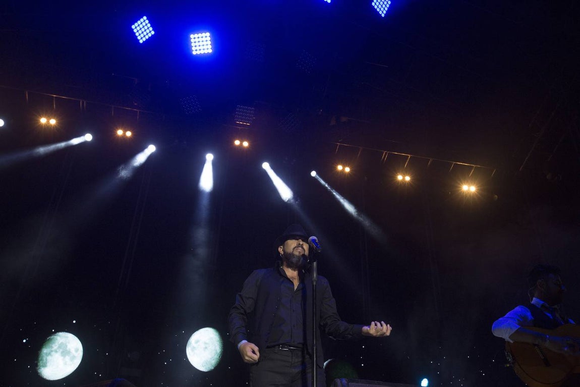 Las imágenes que dejó el concierto de El Barrio en Chiclana