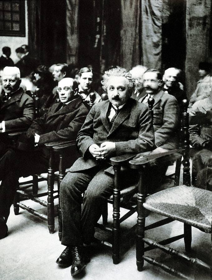 Albert Einstein en la Escuela Industrial de Barcelona. 