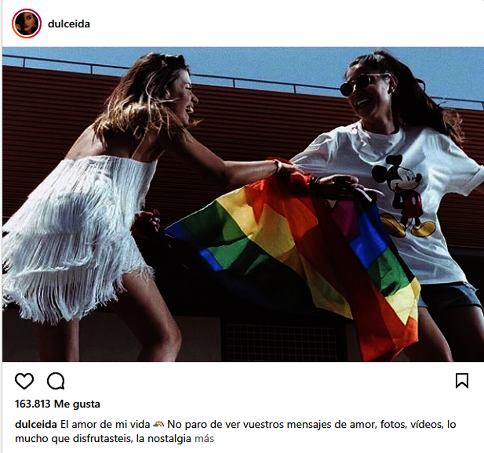 Dulceida, mucho amor. La influencer compartía en sus redes sociales todo el desarrollo de su propio festival de moda y música, el «Dulceweekend». Coincidiendo con el fin de semana del orgullo gay, la joven ha publicado esta imagen con su esposa Alba.