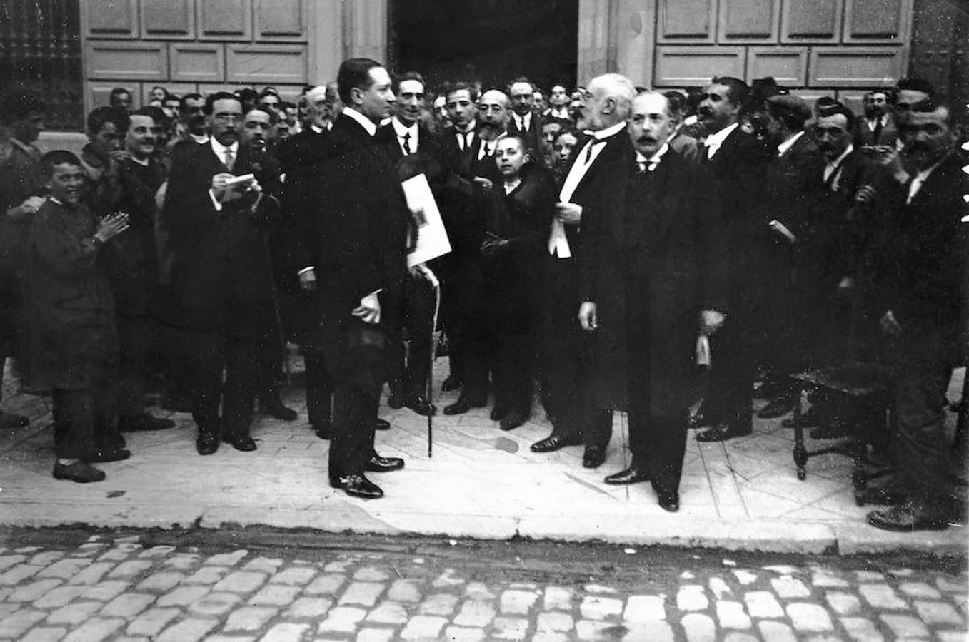 Guillermo Marconi en su visita a ABC en 1912. 