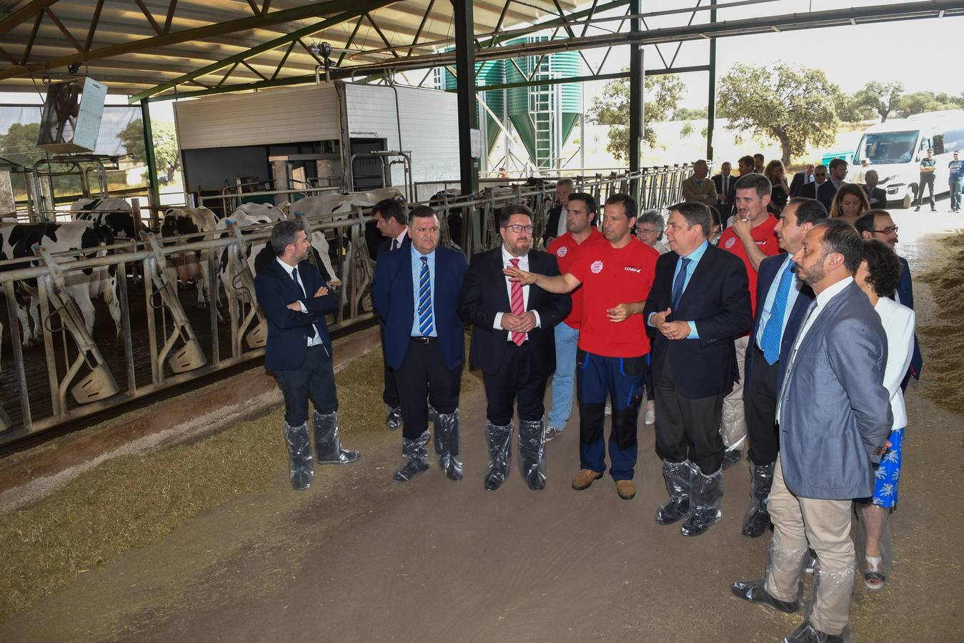 La visita del ministro de Agricultura a Covap, en imágenes