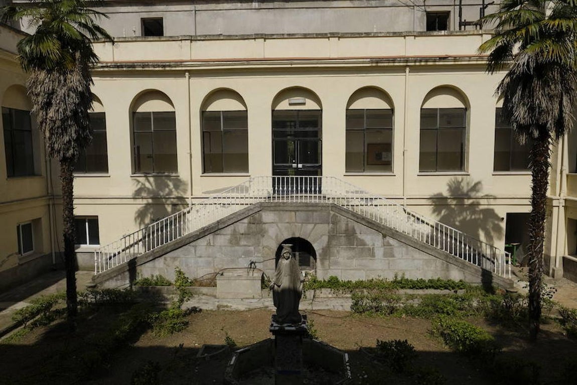 3. Interiores. Uno de los patios interiores del Palacio Nuevo