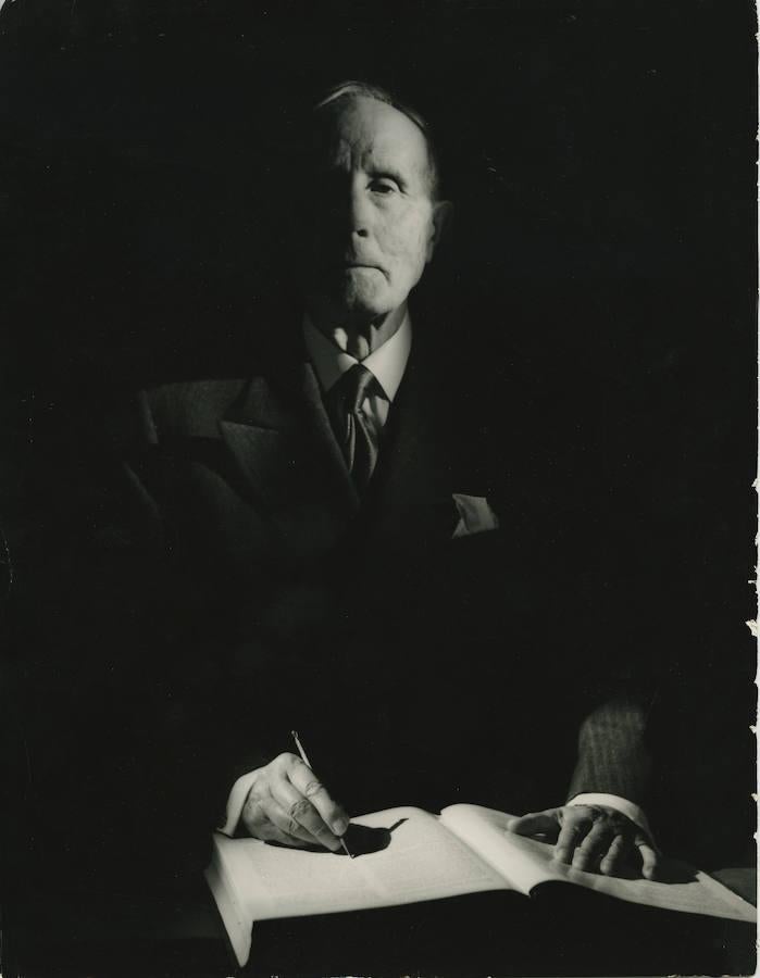 Retrato de José Ruiz Azorín. 