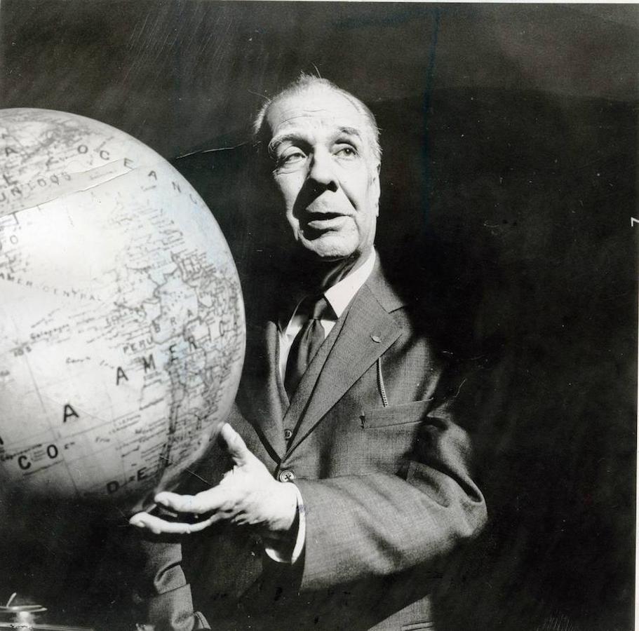 Jorge Luis Borges en su llegada a España. 