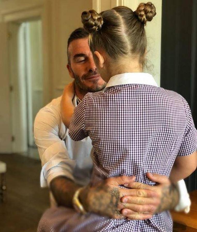 David Beckham. La diseñadora Victoria Beckam ha subido esta foto en la que aparece su marido junto a su hija pequeña, Harper