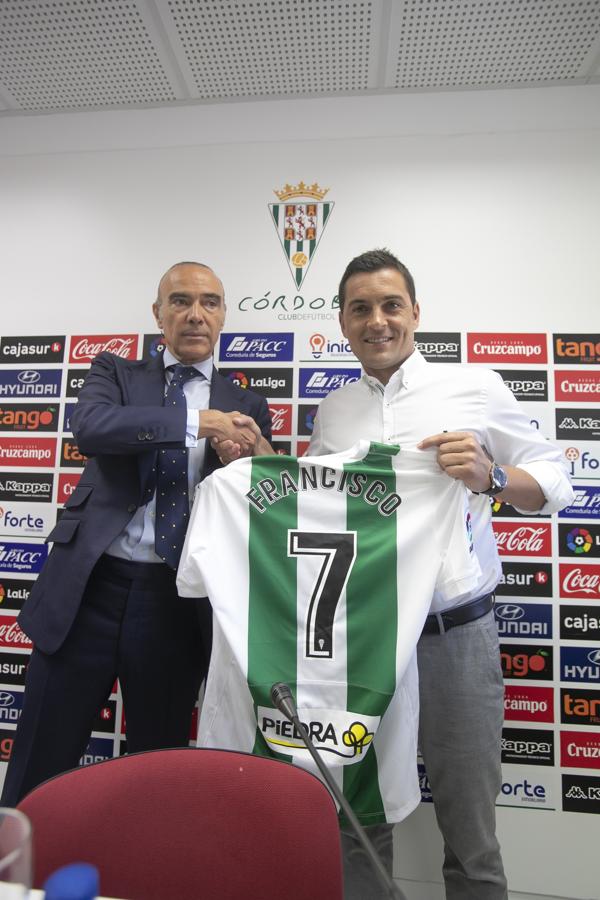 La presentación del técnico del Córdoba, en imágenes