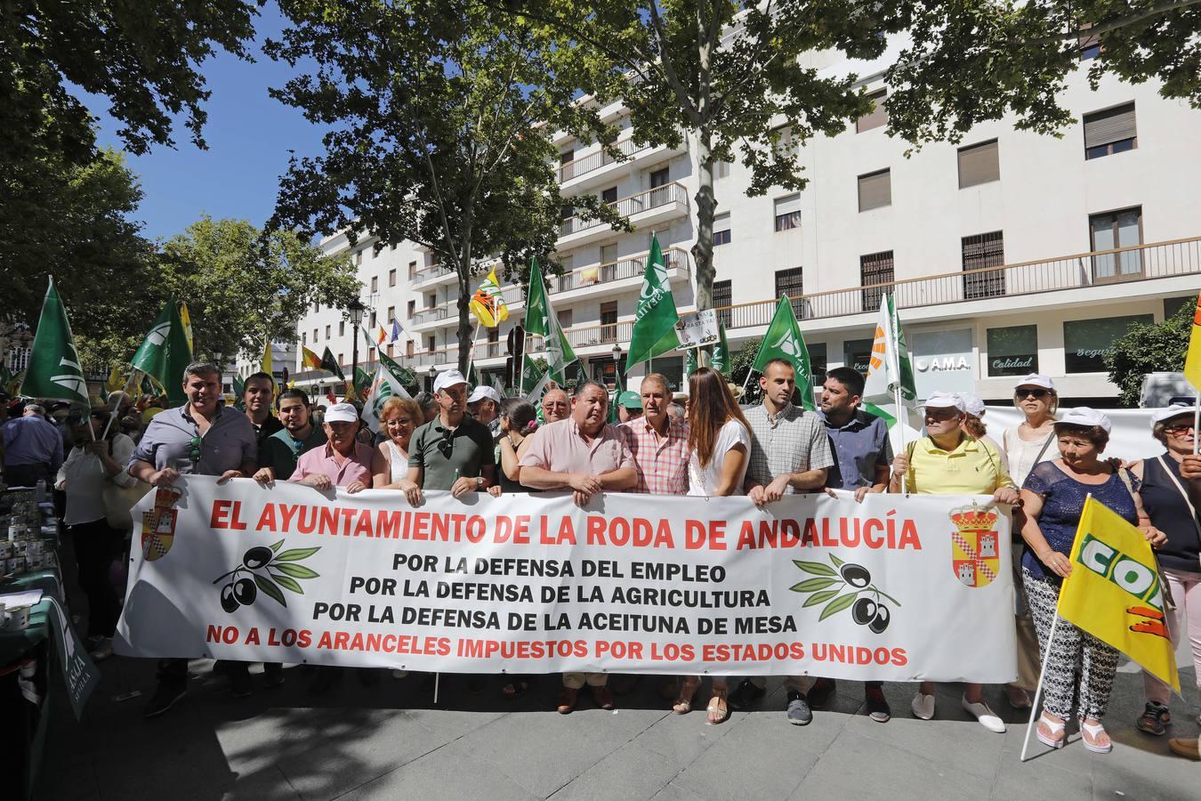 Protesta de agricultores en el consulado americano de Sevilla