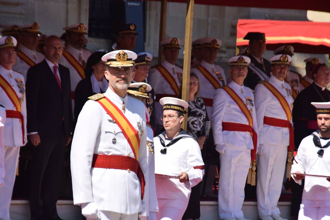 El Rey Felipe VI preside la entrega de Despachos en la Escuela de Suboficiales