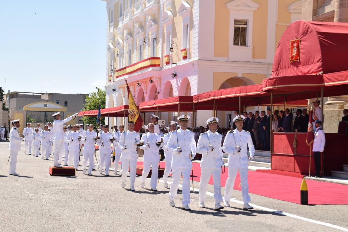 El Rey Felipe VI preside la entrega de Despachos en la Escuela de Suboficiales