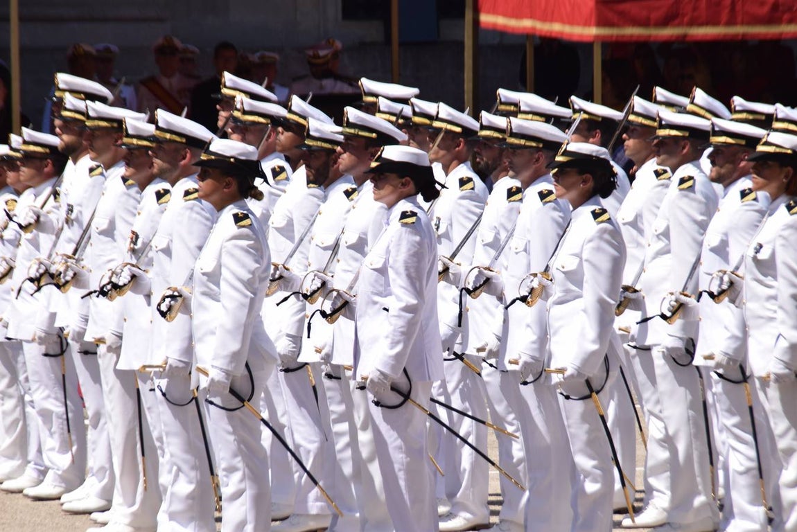 El Rey Felipe VI preside la entrega de Despachos en la Escuela de Suboficiales