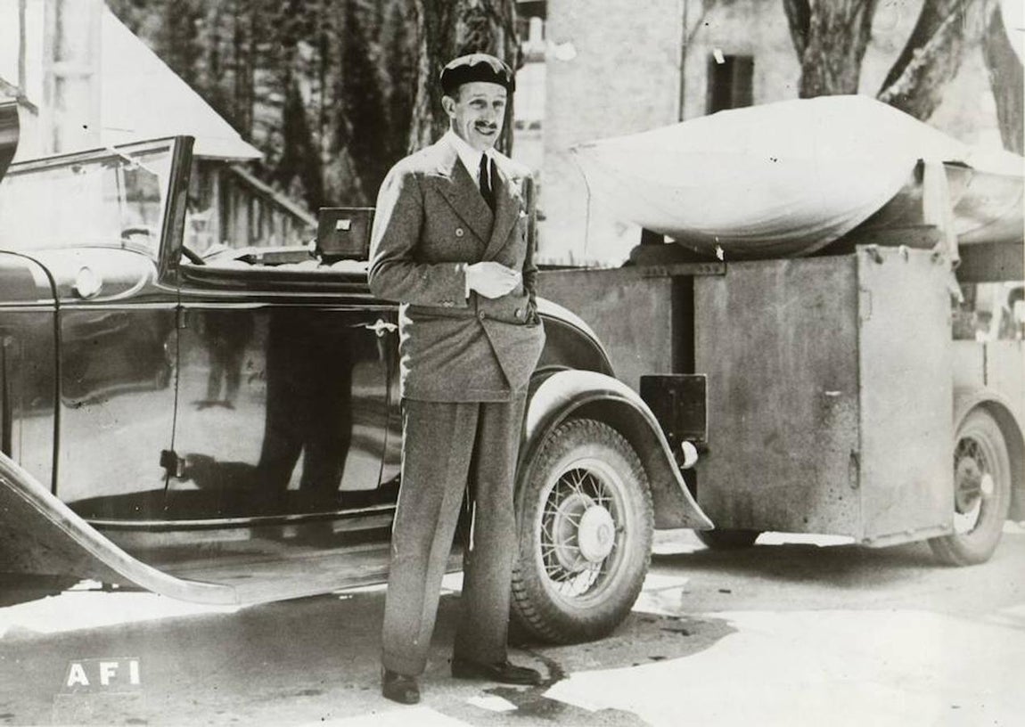 Alfonso XIII posa en una fotografía de los primeros años de su exilio. 