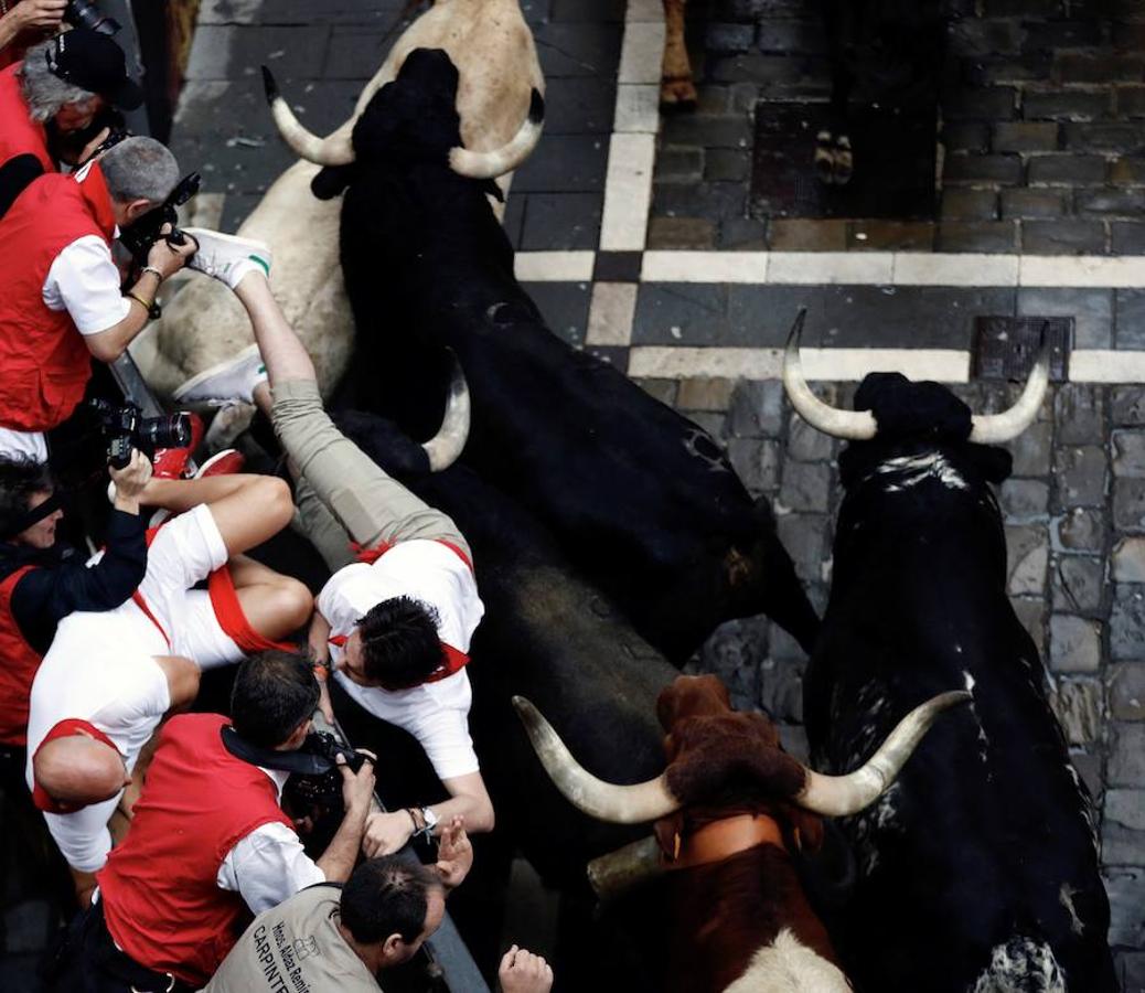 Las mejores imágenes del encierro de San Fermín del 7 de julio