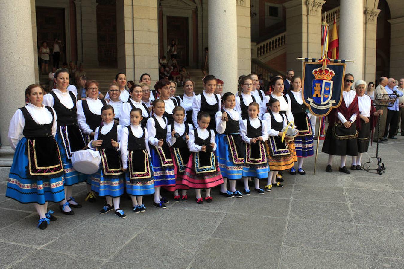 El Baile de la Bandera «toma» el Alcázar de Toledo