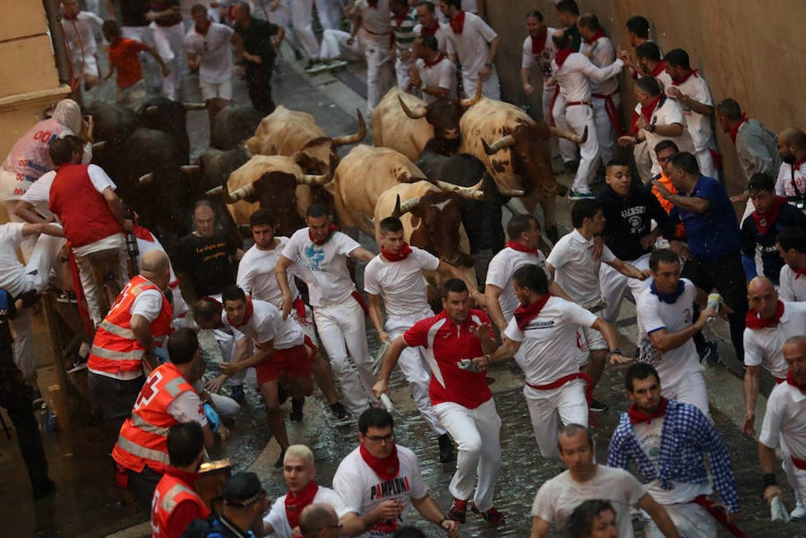 Las mejores imágenes del segundo encierro de los Sanfermines 2018