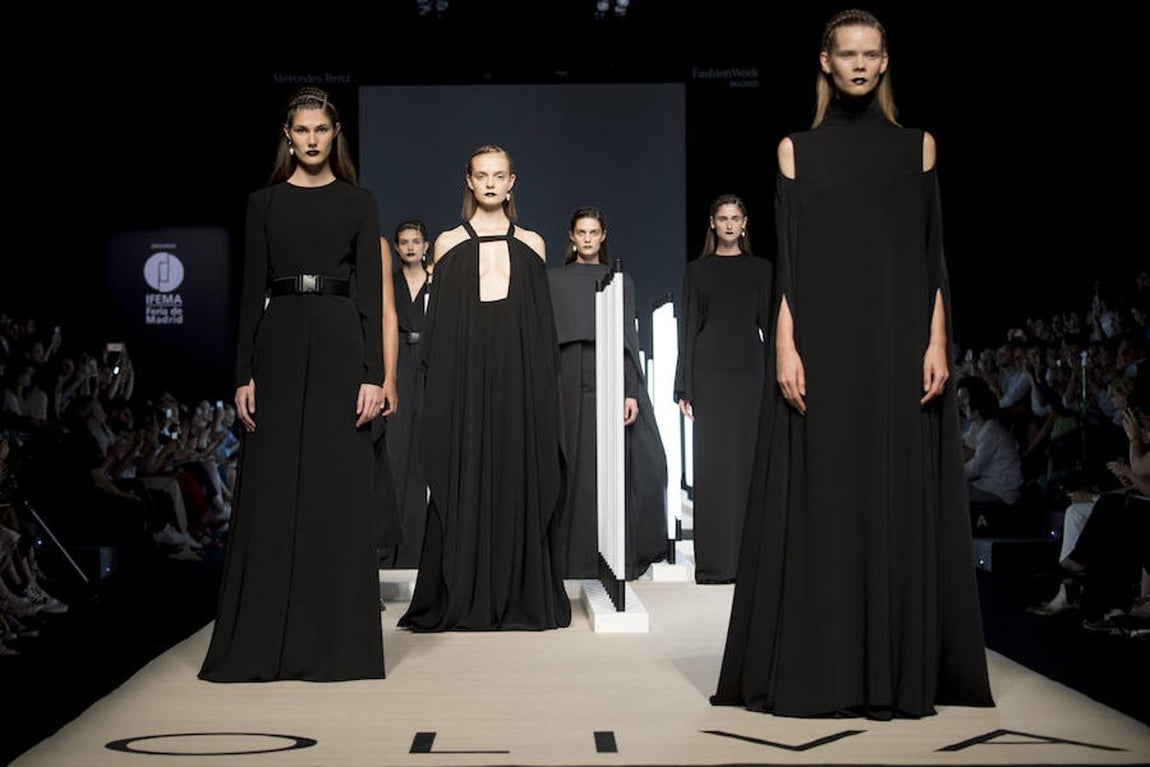 Juanjo Oliva tiñe de negro la moda verde