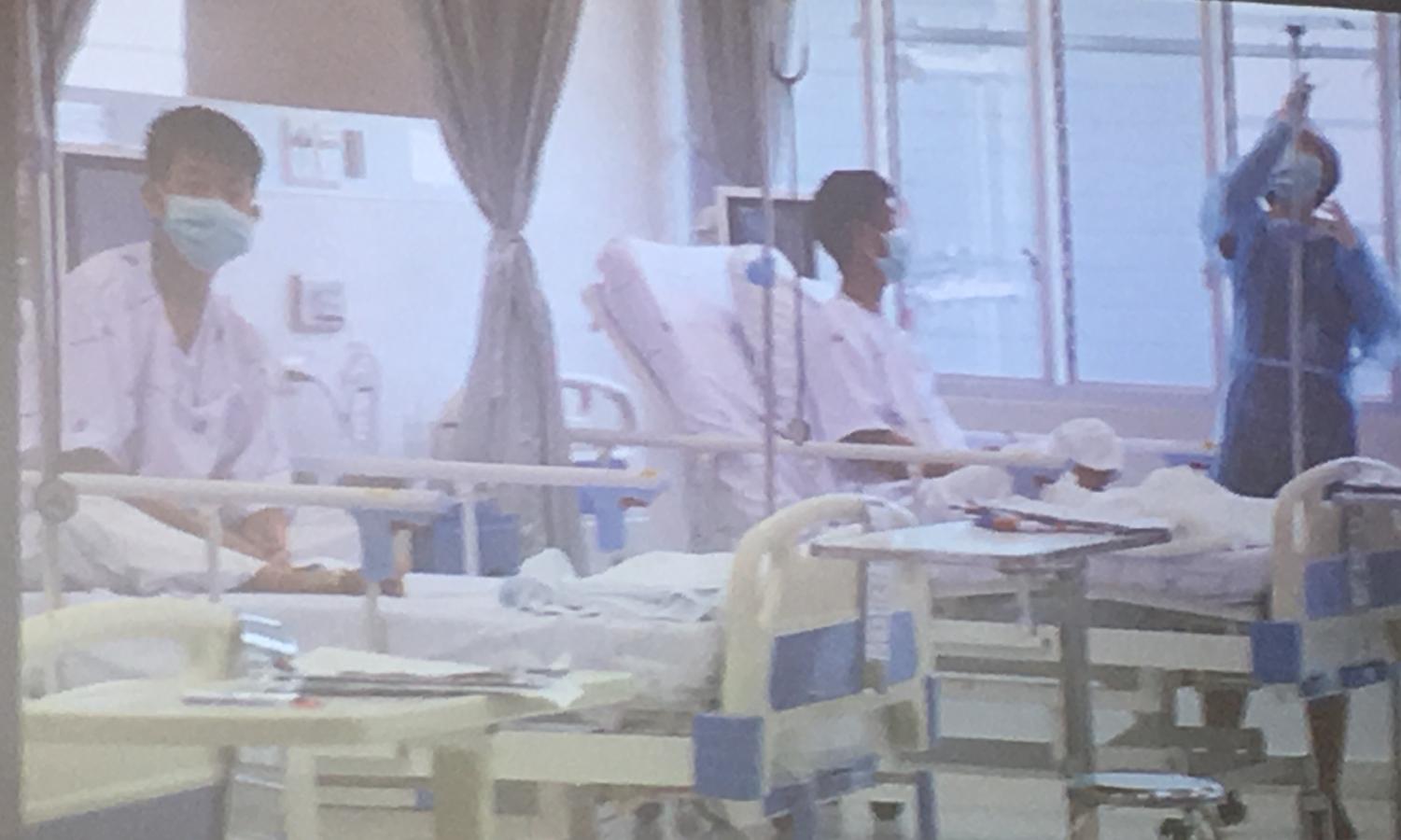 Primeras fotos en el hospital de los niños rescatados de la cueva de Tailandia y de su rescate