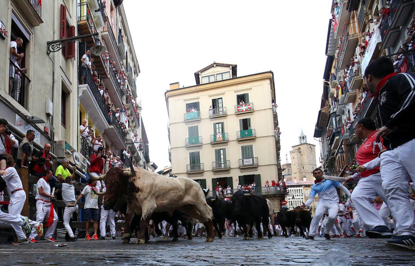 Las mejores imágenes del sexto encierro de San Fermín