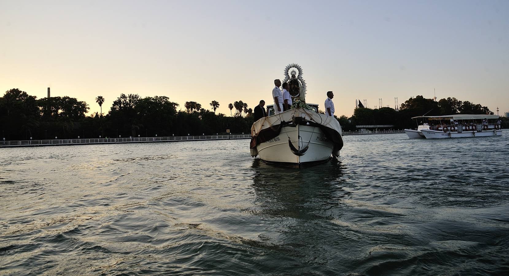 Procesión fluvial de la Virgen del Carmen de Calatrava