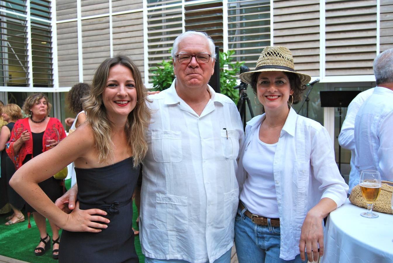 Alejandra López, Salvador Fernández Miró, Ana López Segovia (Las niñas de Cádiz). 