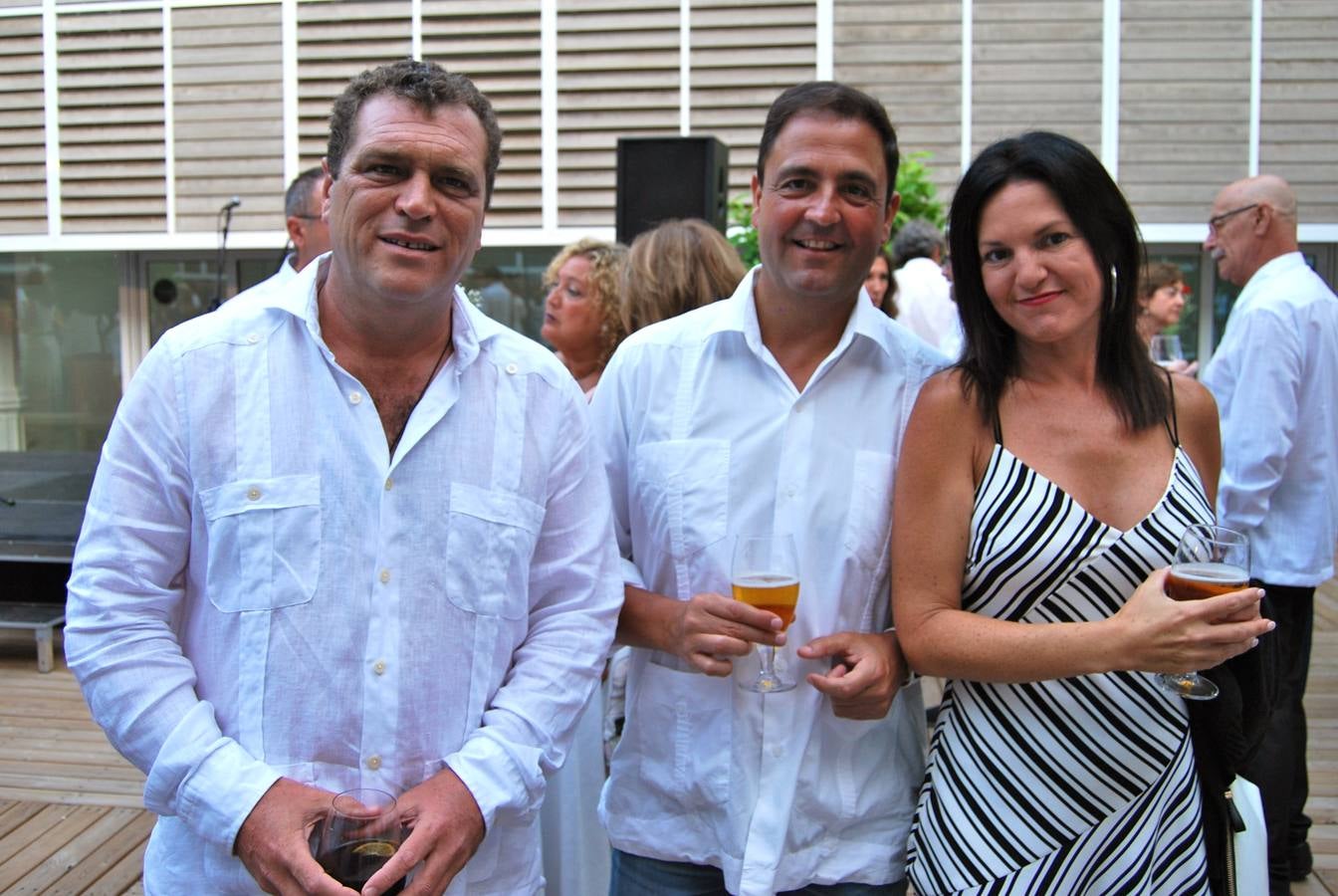 Bernardino Copano, Rafael Mata y Gloria de Laura. 