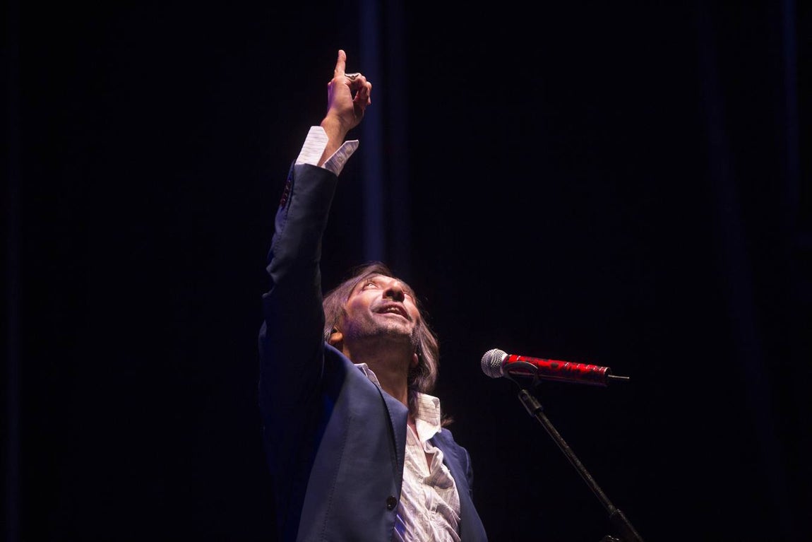 Niña Pastori y Antonio Carmona derrochan magia y sal en su concierto en Sancti Petri