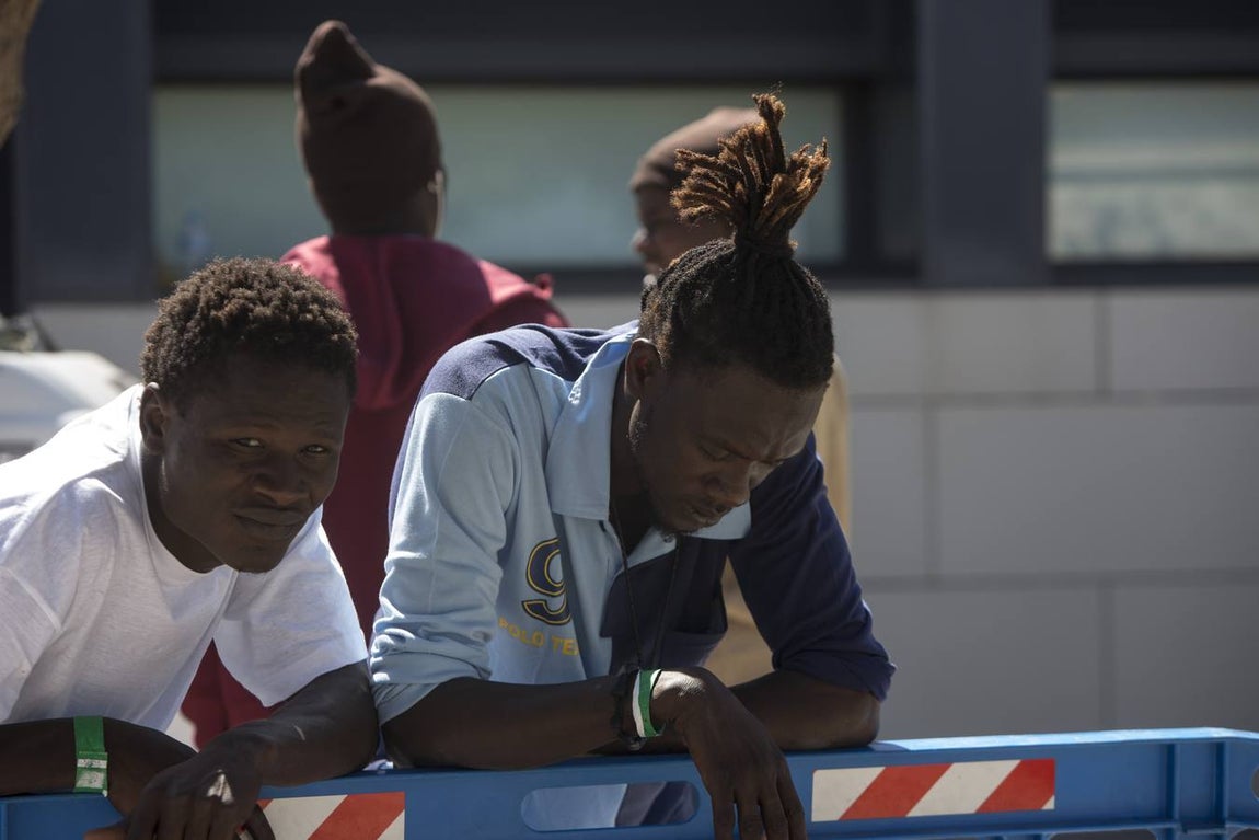 Un centenar de inmigrantes acogidos en la Mirandilla