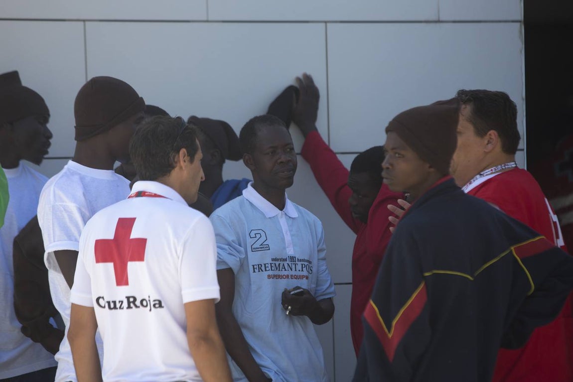 Un centenar de inmigrantes acogidos en la Mirandilla