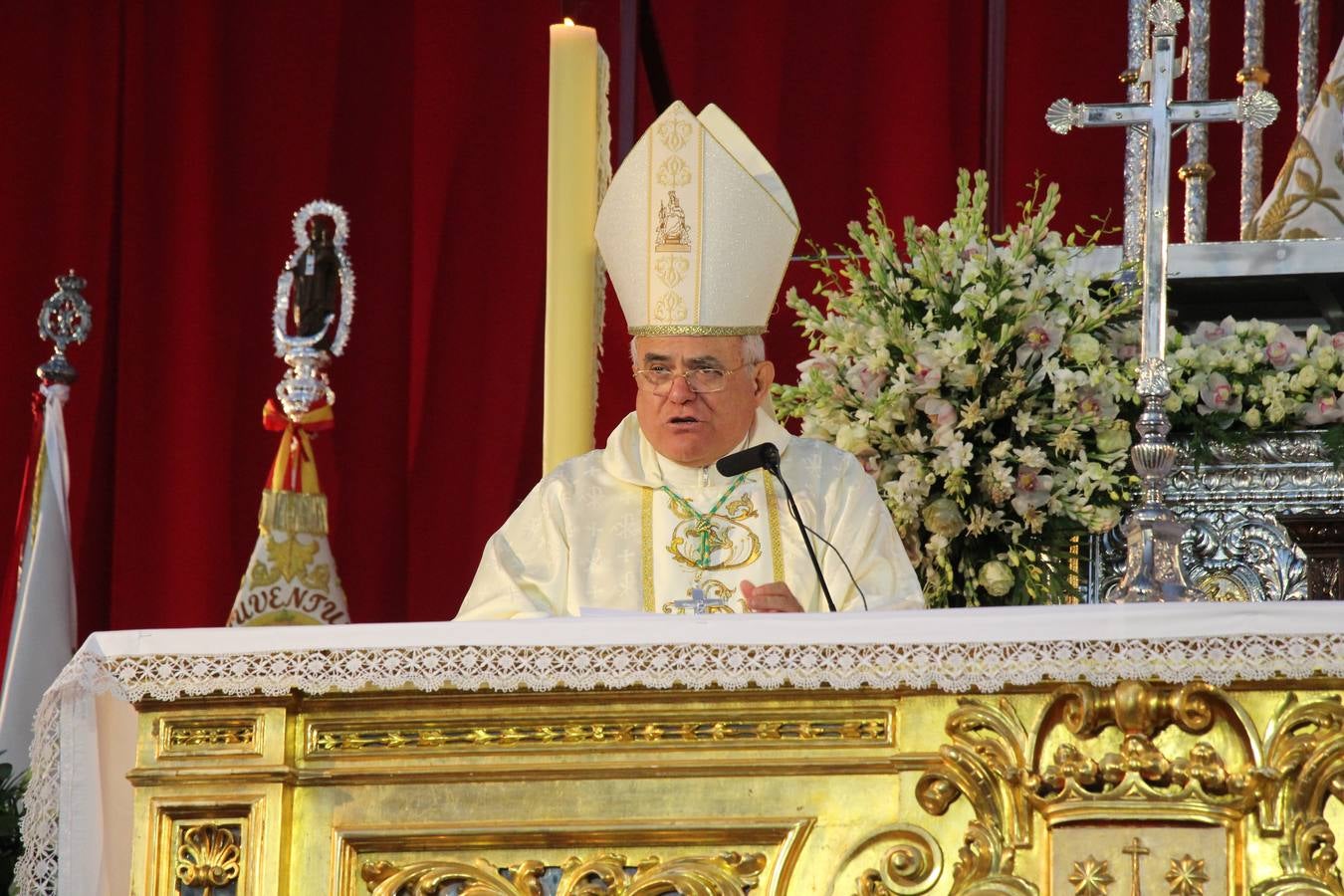 La coronación de la Virgen del Carmen, en imágenes