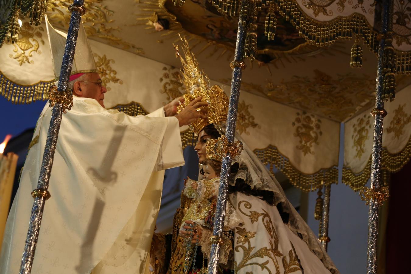 La coronación de la Virgen del Carmen, en imágenes