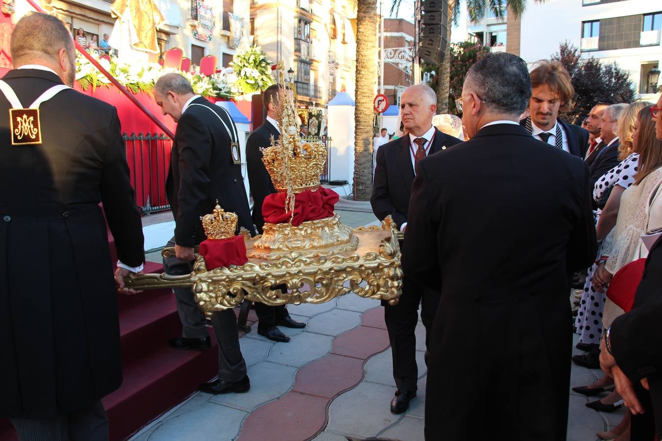 La coronación de la Virgen del Carmen, en imágenes